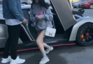 小姐姐见跑车,小姐姐的梦幻之旅